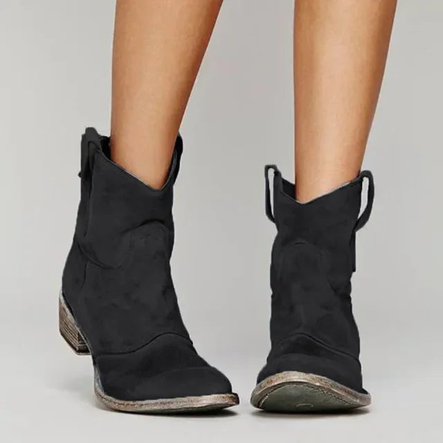 Ella™ – Vintage Cowboy Ballerina